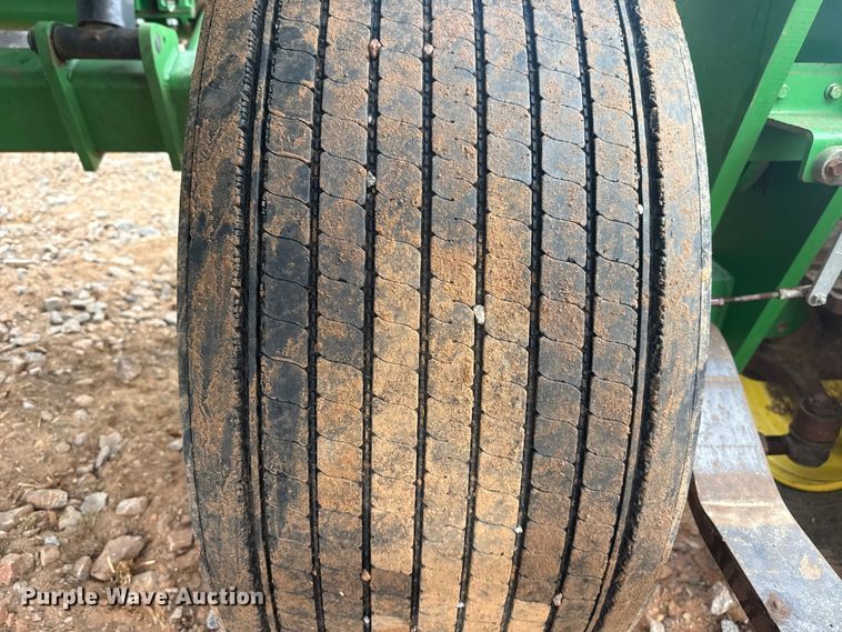 image for item ET6050 2015 John Deere DB120 planter