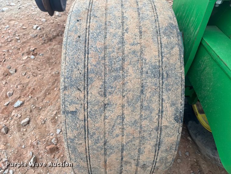 image for item ET6050 2015 John Deere DB120 planter