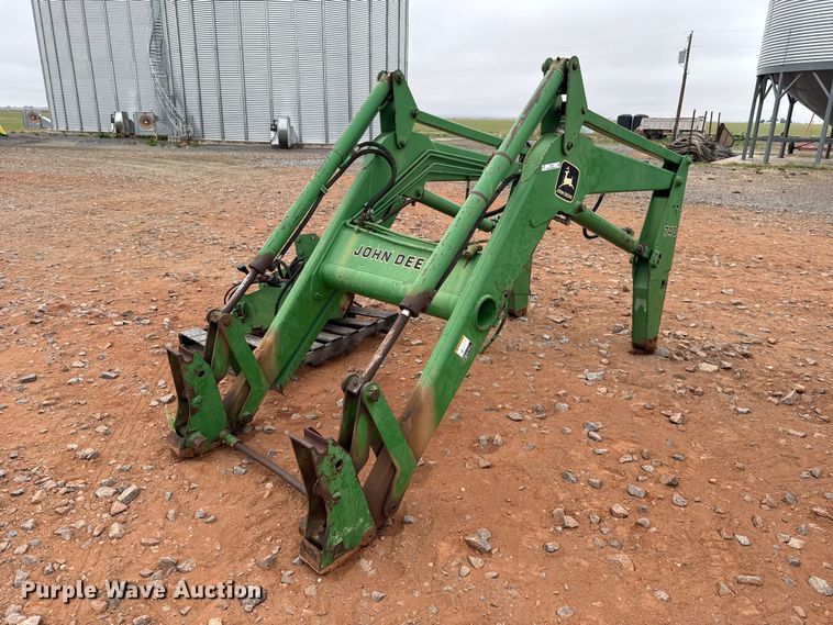 image for item ET6051 John Deere 740 loader