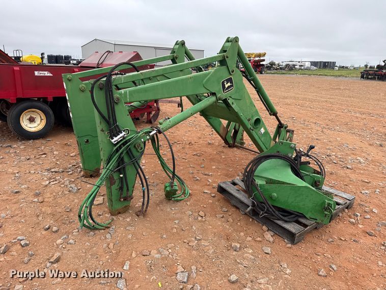 image for item ET6051 John Deere 740 loader