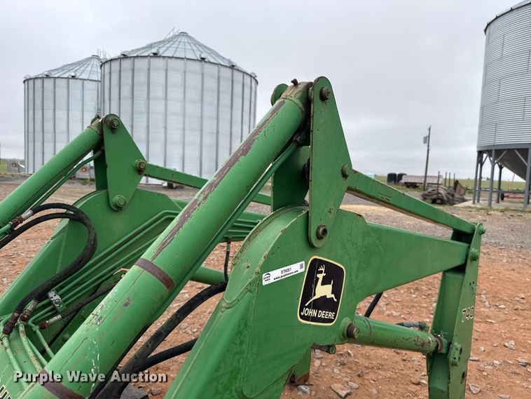 image for item ET6051 John Deere 740 loader