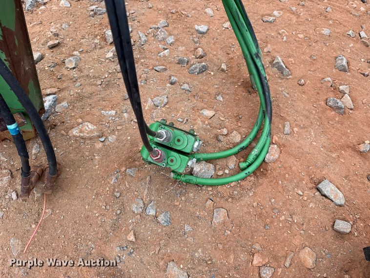 image for item ET6051 John Deere 740 loader