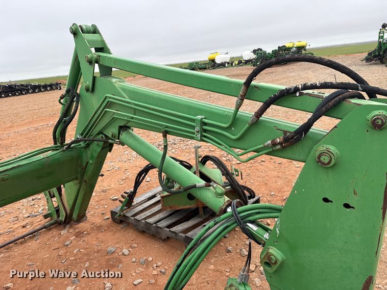 image for item ET6051 John Deere 740 loader