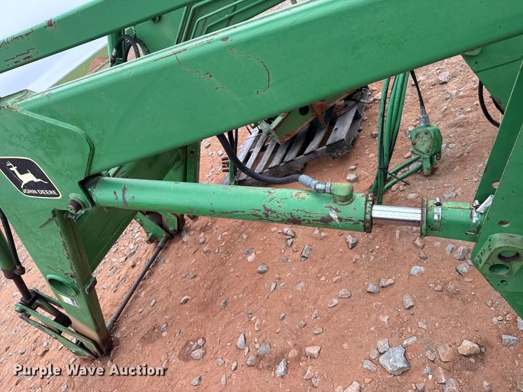 image for item ET6051 John Deere 740 loader
