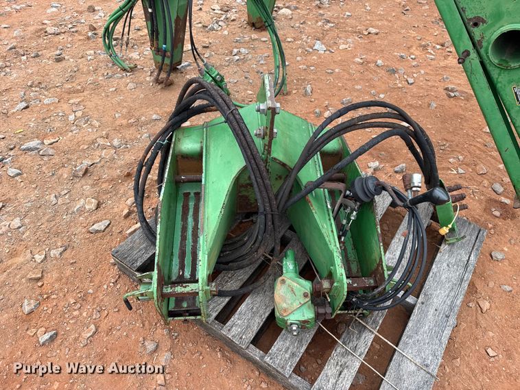 image for item ET6051 John Deere 740 loader