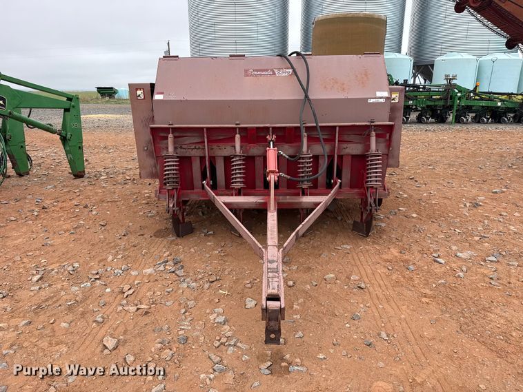 image for item ET6052 Bermuda King 24/4R0W/00 sprig planter