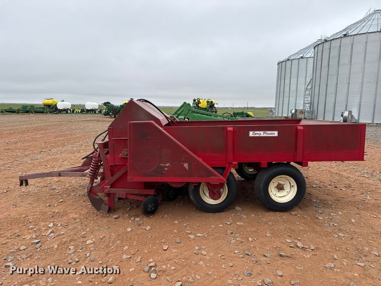 image for item ET6052 Bermuda King 24/4R0W/00 sprig planter