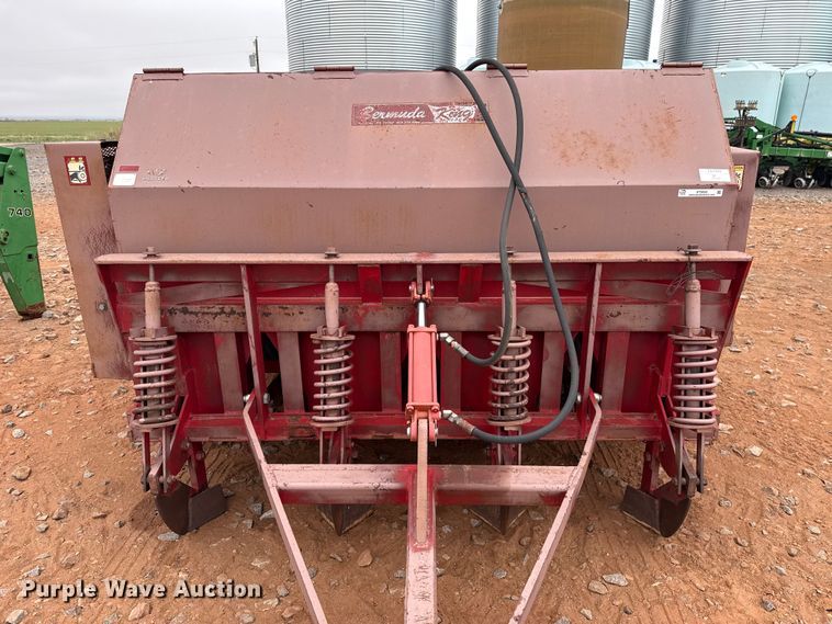 image for item ET6052 Bermuda King 24/4R0W/00 sprig planter