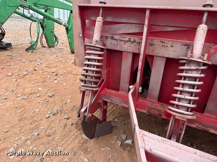 image for item ET6052 Bermuda King 24/4R0W/00 sprig planter