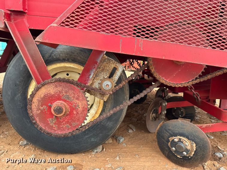 image for item ET6052 Bermuda King 24/4R0W/00 sprig planter