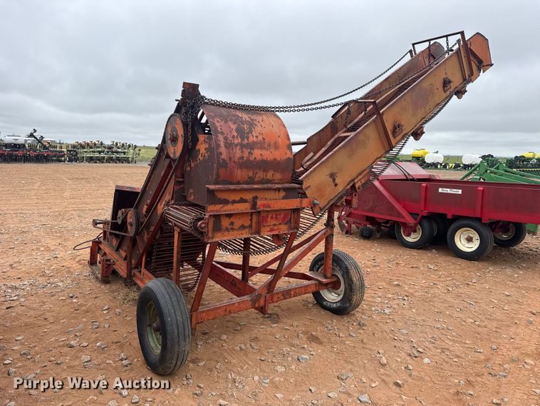 image for item ET6053 Bermuda King sprig harvester