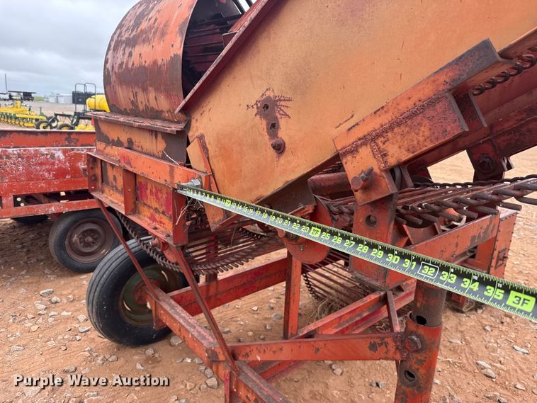 image for item ET6053 Bermuda King sprig harvester