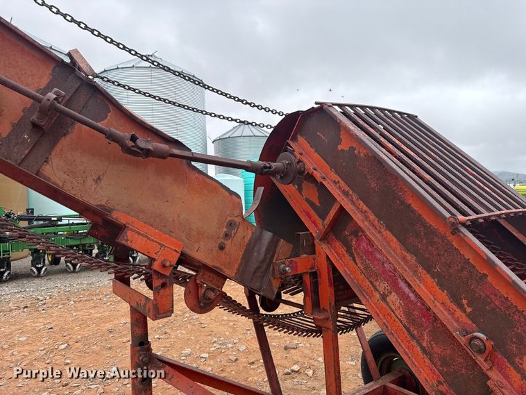 image for item ET6053 Bermuda King sprig harvester