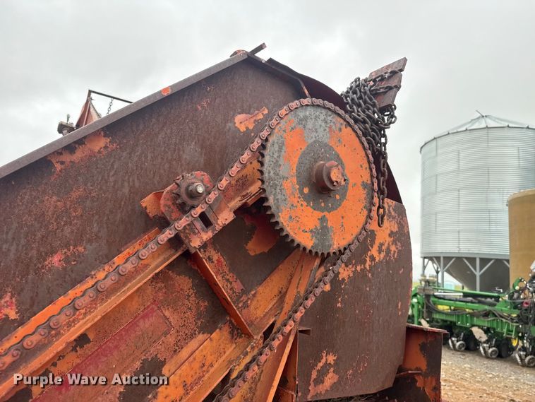 image for item ET6053 Bermuda King sprig harvester