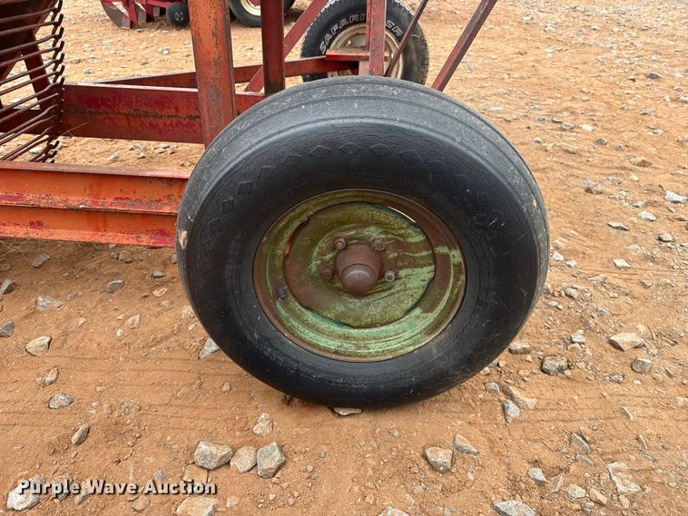 image for item ET6053 Bermuda King sprig harvester