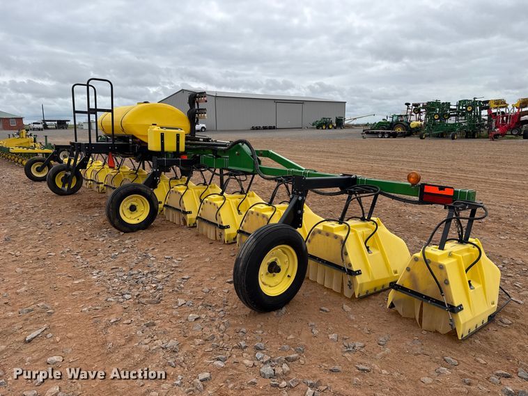 image for item ET6058 Willmar Fabrication Redball 12RW hooded sprayer