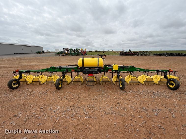 image for item ET6058 Willmar Fabrication Redball 12RW hooded sprayer