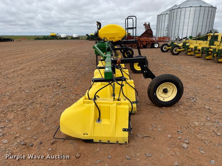 image for item ET6058 Willmar Fabrication Redball 12RW hooded sprayer