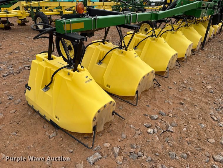 image for item ET6058 Willmar Fabrication Redball 12RW hooded sprayer