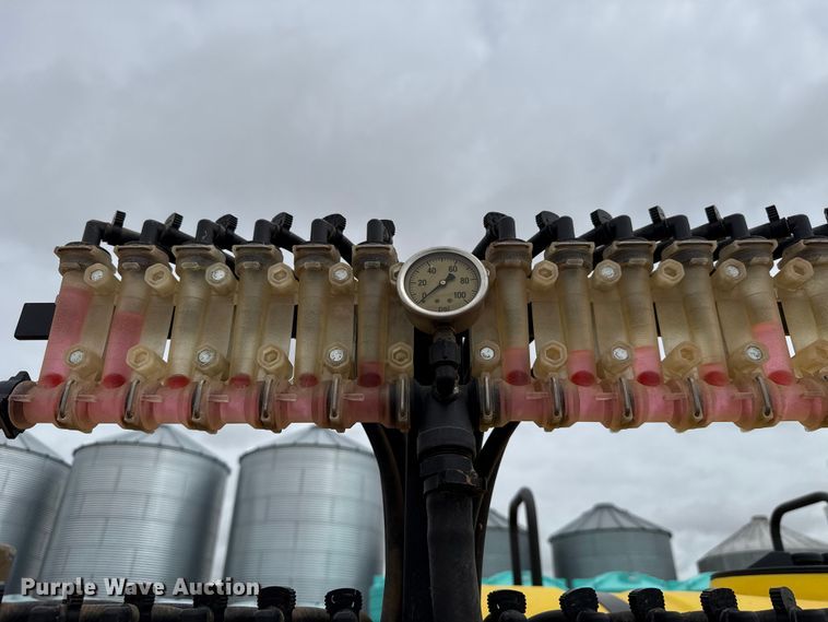 image for item ET6058 Willmar Fabrication Redball 12RW hooded sprayer