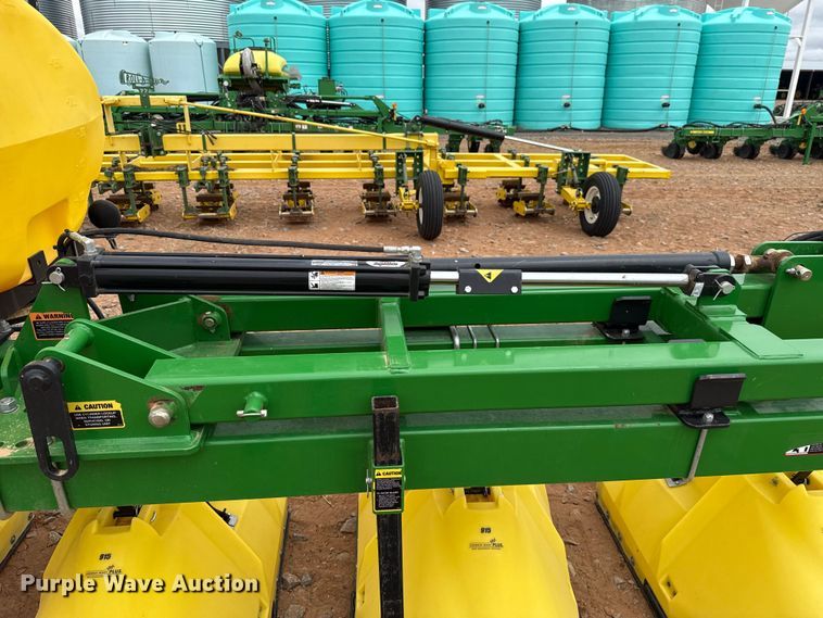 image for item ET6058 Willmar Fabrication Redball 12RW hooded sprayer