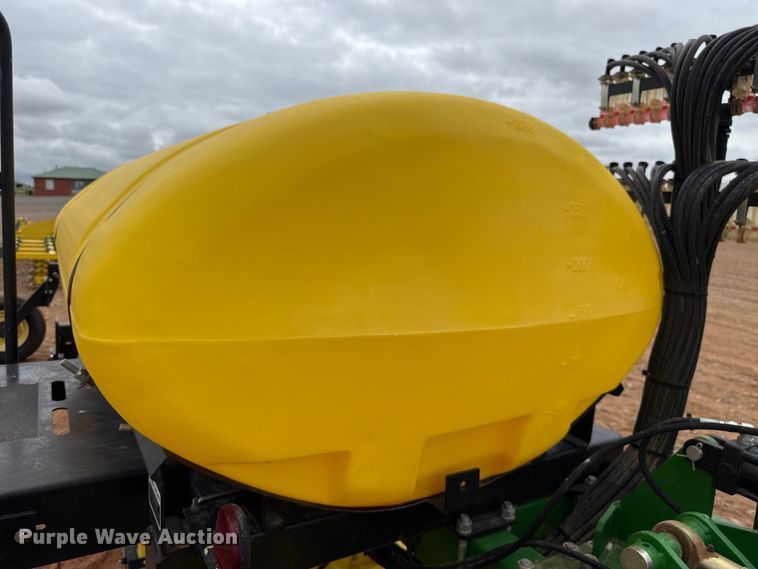 image for item ET6058 Willmar Fabrication Redball 12RW hooded sprayer