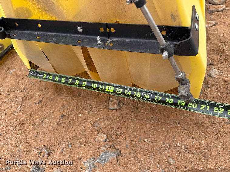 image for item ET6058 Willmar Fabrication Redball 12RW hooded sprayer