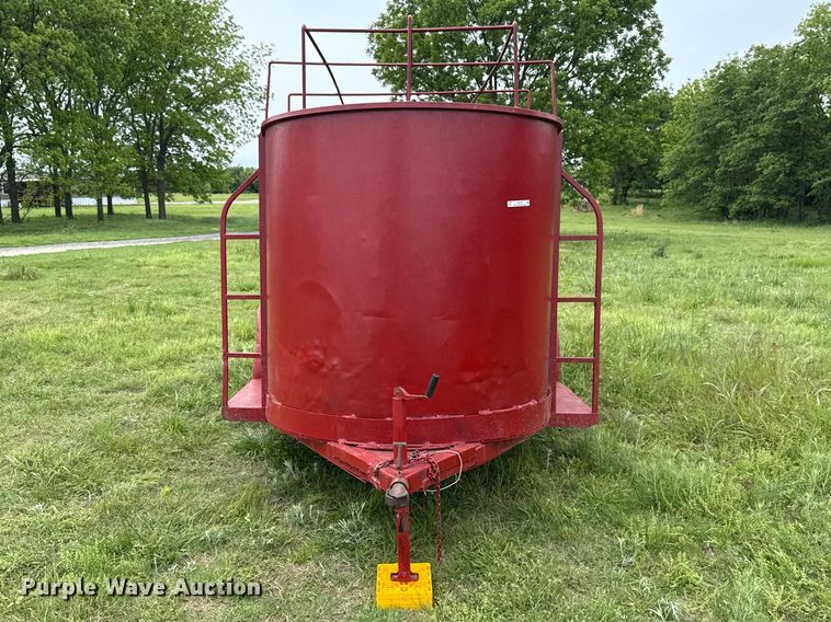 image for item ET6107 Shop Built livestock trailer