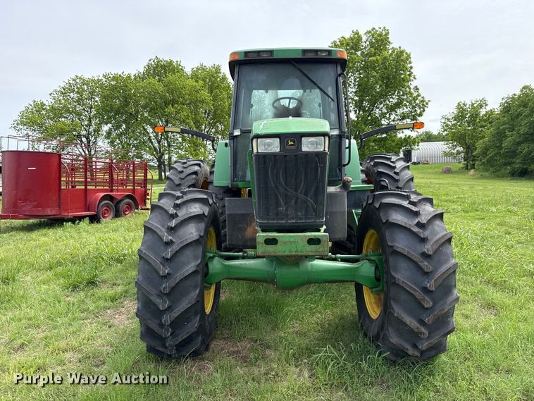 image for item ET6110 2003 John Deere 7810 4WD tractor