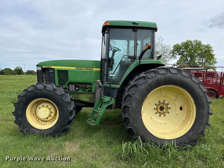 image for item ET6110 2003 John Deere 7810 4WD tractor