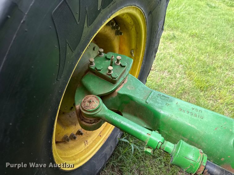 image for item ET6110 2003 John Deere 7810 4WD tractor