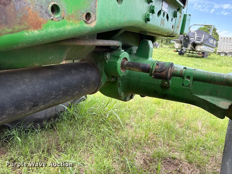 image for item ET6110 2003 John Deere 7810 4WD tractor