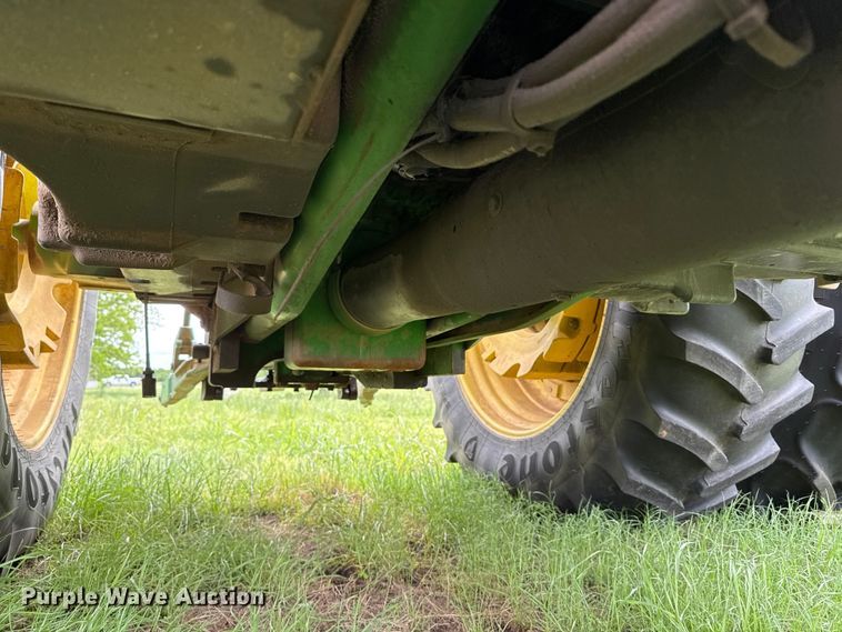 image for item ET6110 2003 John Deere 7810 4WD tractor