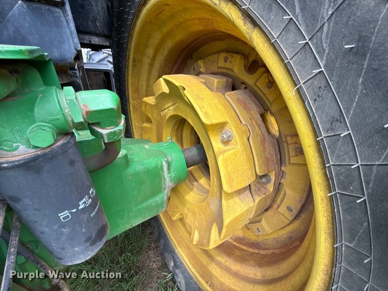 image for item ET6110 2003 John Deere 7810 4WD tractor