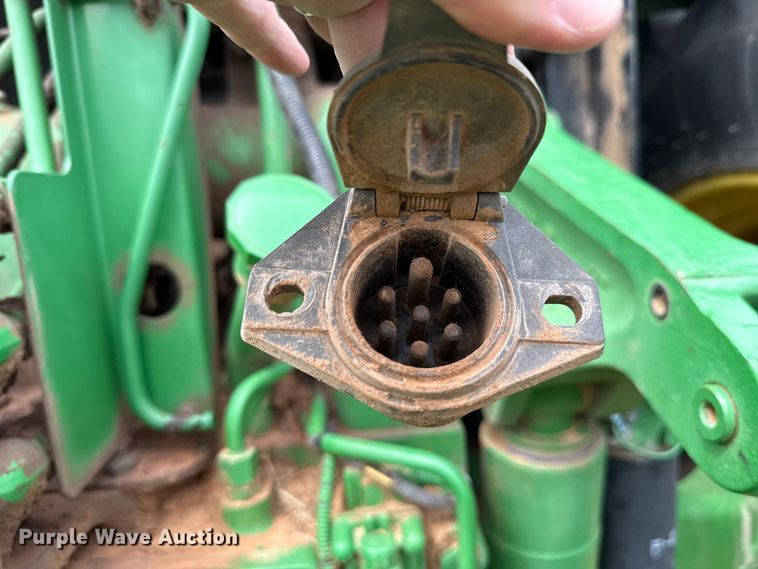 image for item ET6110 2003 John Deere 7810 4WD tractor