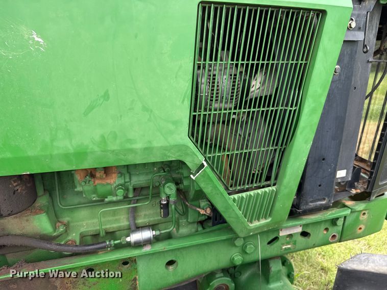 image for item ET6110 2003 John Deere 7810 4WD tractor