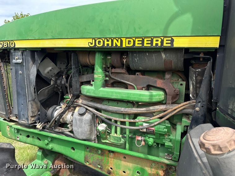 image for item ET6110 2003 John Deere 7810 4WD tractor