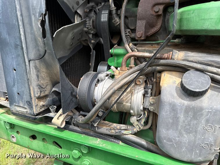image for item ET6110 2003 John Deere 7810 4WD tractor