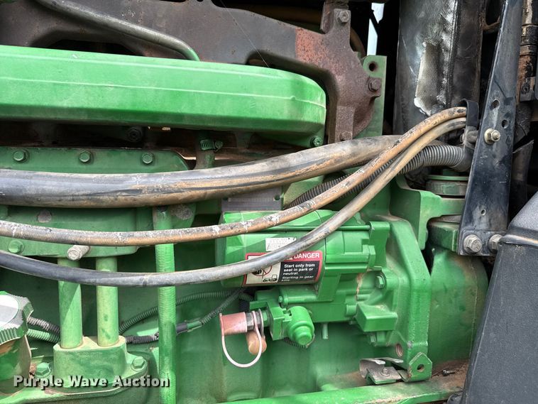 image for item ET6110 2003 John Deere 7810 4WD tractor