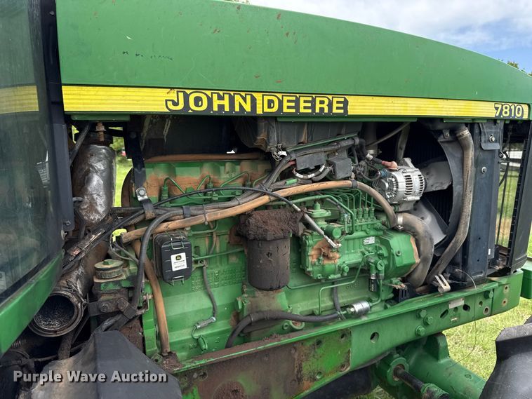 image for item ET6110 2003 John Deere 7810 4WD tractor