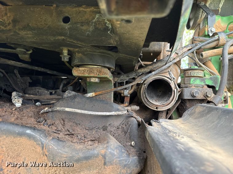 image for item ET6110 2003 John Deere 7810 4WD tractor