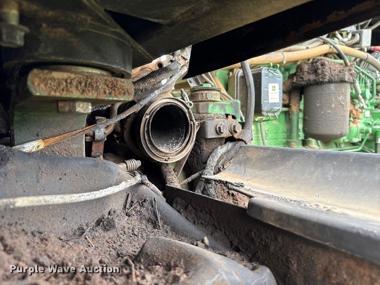 image for item ET6110 2003 John Deere 7810 4WD tractor