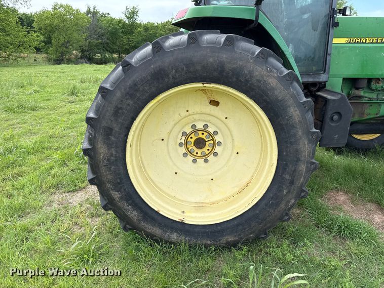 image for item ET6110 2003 John Deere 7810 4WD tractor