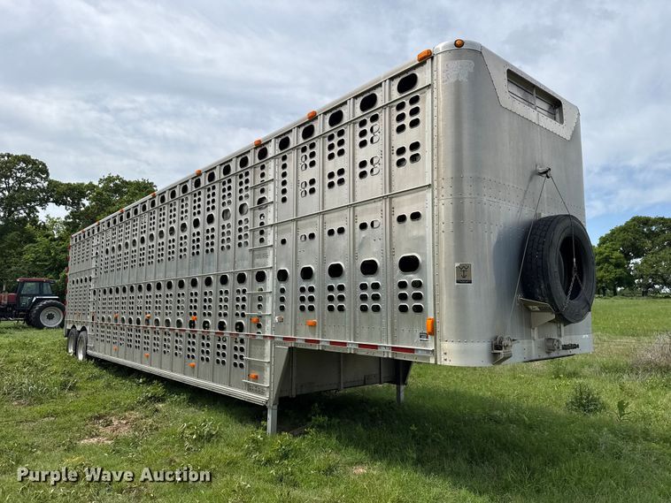 image for item ET6112 2015 Wilson Trailer Co. PSDCL-402 livestock trailer