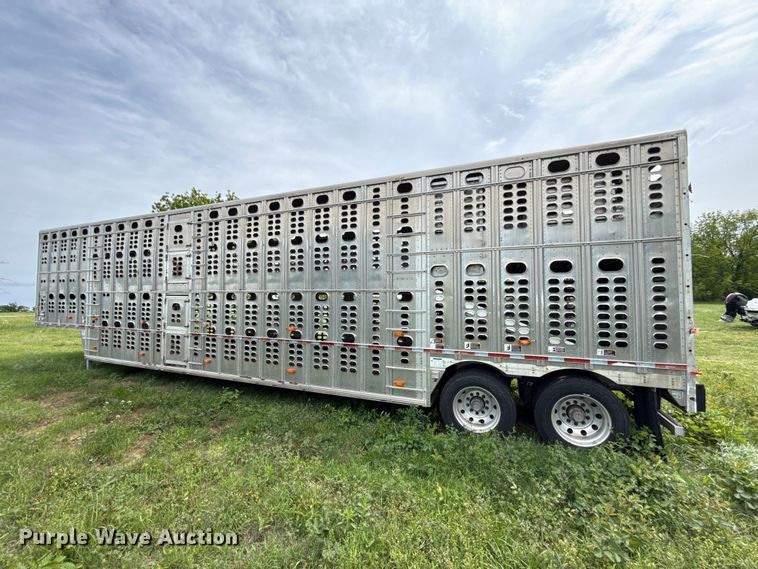 image for item ET6112 2015 Wilson Trailer Co. PSDCL-402 livestock trailer