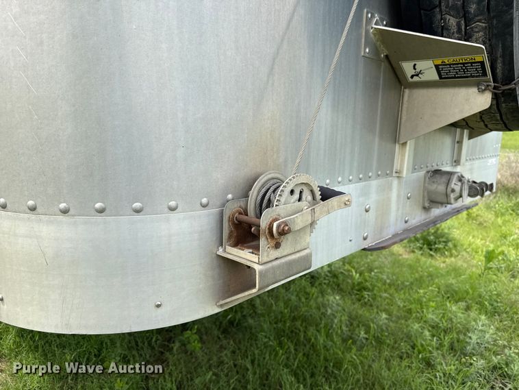 image for item ET6112 2015 Wilson Trailer Co. PSDCL-402 livestock trailer