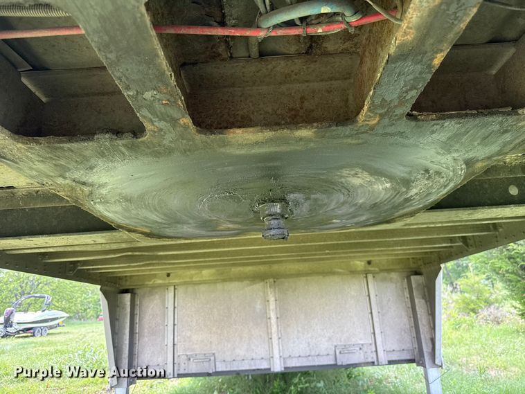 image for item ET6112 2015 Wilson Trailer Co. PSDCL-402 livestock trailer