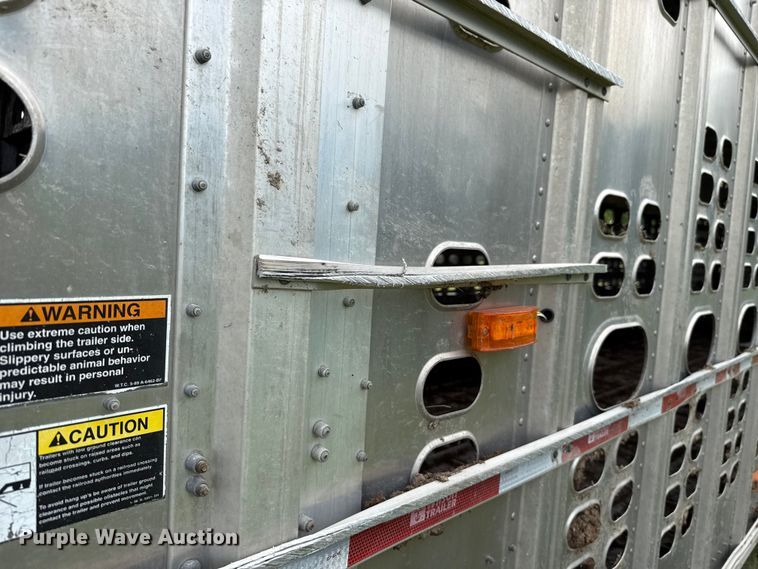 image for item ET6112 2015 Wilson Trailer Co. PSDCL-402 livestock trailer