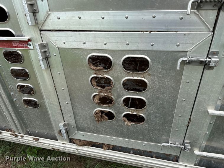 image for item ET6112 2015 Wilson Trailer Co. PSDCL-402 livestock trailer