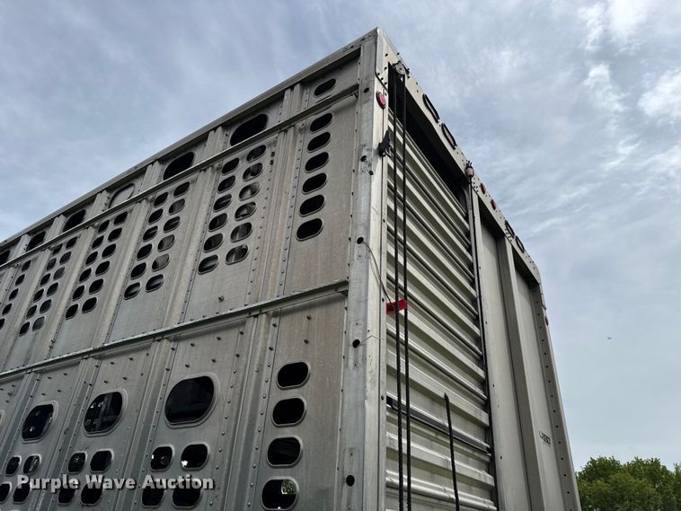 image for item ET6112 2015 Wilson Trailer Co. PSDCL-402 livestock trailer